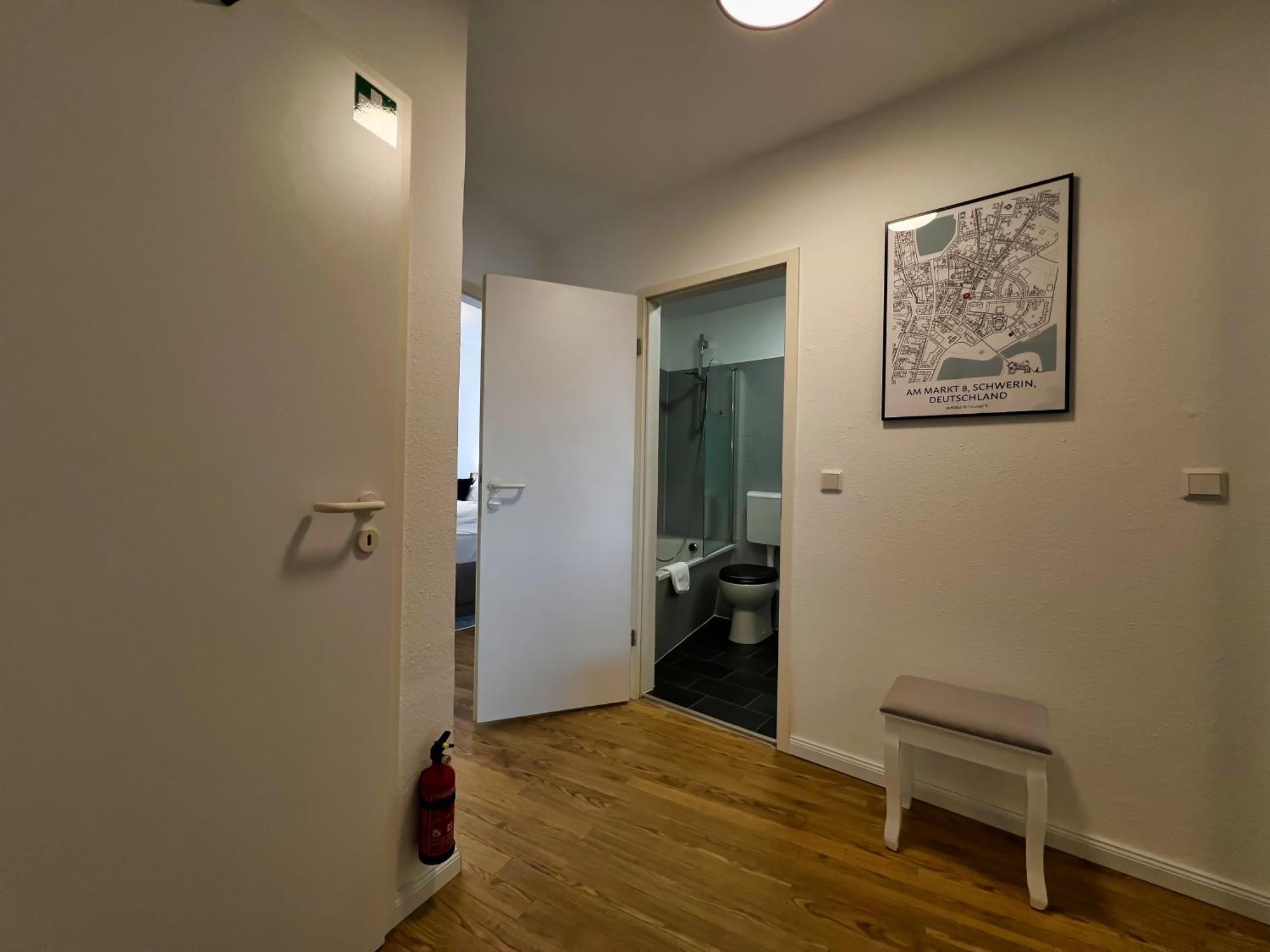Nr 2 Modernes Apartment In Historischer Marktplatzlage 56 Qm # Cosiness Company 22 Schwerin  Bagian luar foto